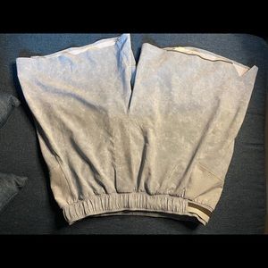 SMALL SURGE SHORT LULULEMON